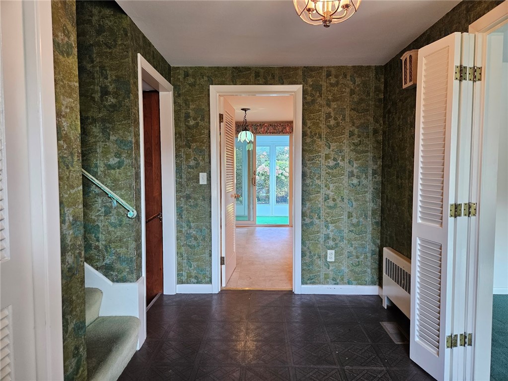 74 West Blue Ridge Road Cranston, RI 02920 - Photo 2 of 37 Gallery Image 2