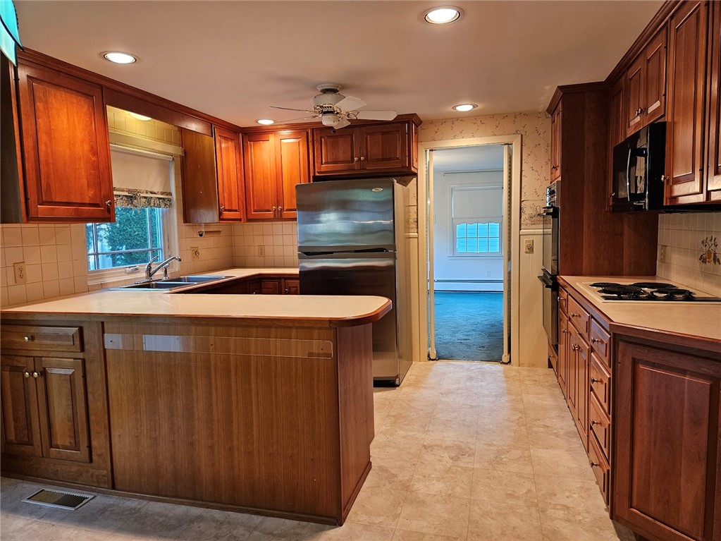74 West Blue Ridge Road Cranston, RI 02920 - Photo 5 of 37 Gallery Image 5
