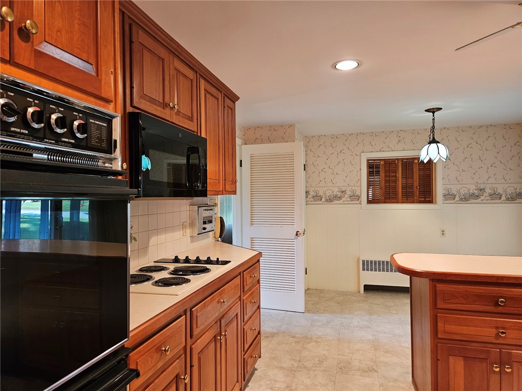 74 West Blue Ridge Road Cranston, RI 02920 - Photo 7 of 37 Gallery Image 7