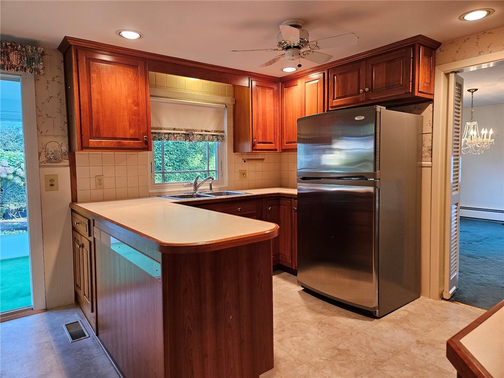 74 West Blue Ridge Road Cranston, RI 02920 - Photo 8 of 37 Gallery Image 8