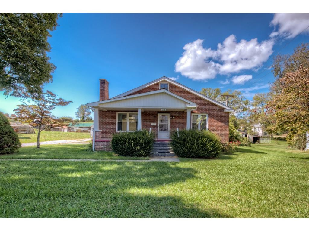 116 Maple Street Glade Spring, VA 24340 - Photo 1 of 19 Photo 1