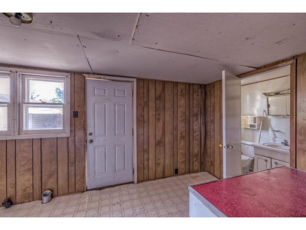 116 Maple Street Glade Spring, VA 24340 - Photo 12 of 19 Photo 12