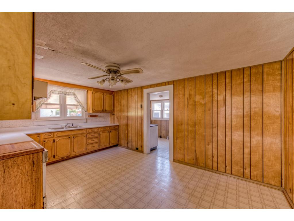 116 Maple Street Glade Spring, VA 24340 - Photo 9 of 19 Photo 9