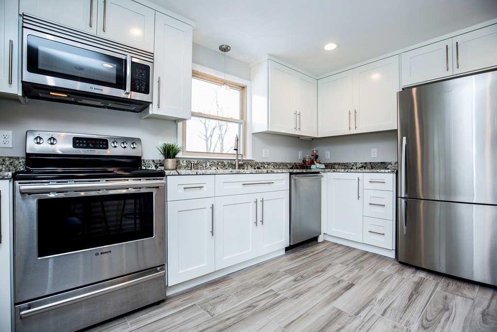 52 Great Woods Road Saugus, MA 01906 - Photo 6 of 30 Gallery Image 6