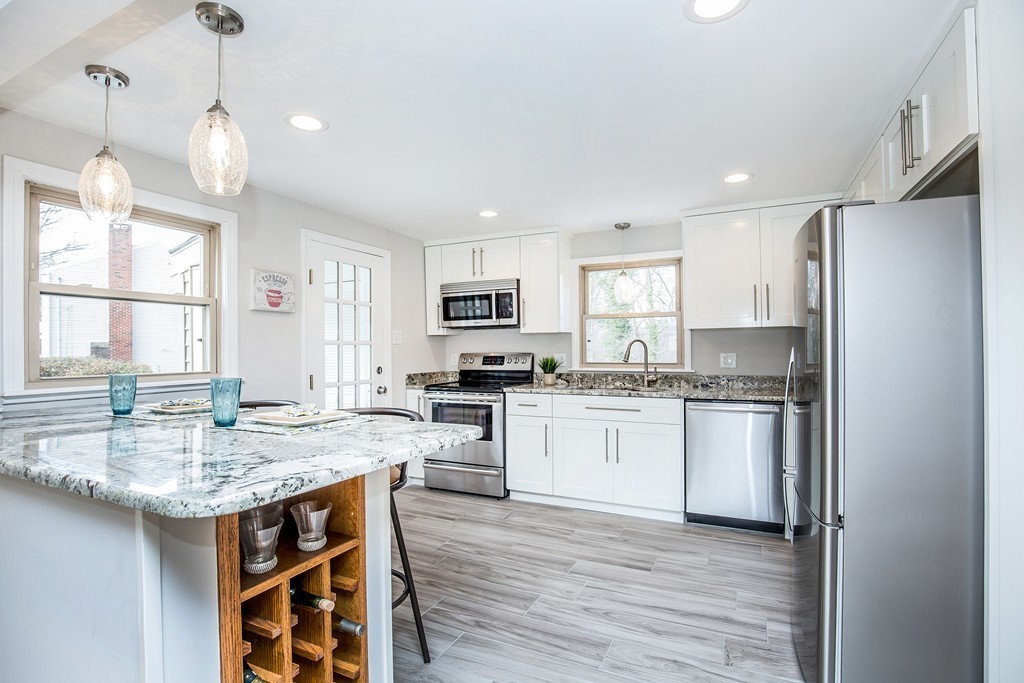 52 Great Woods Road Saugus, MA 01906 - Photo 7 of 30 Gallery Image 7