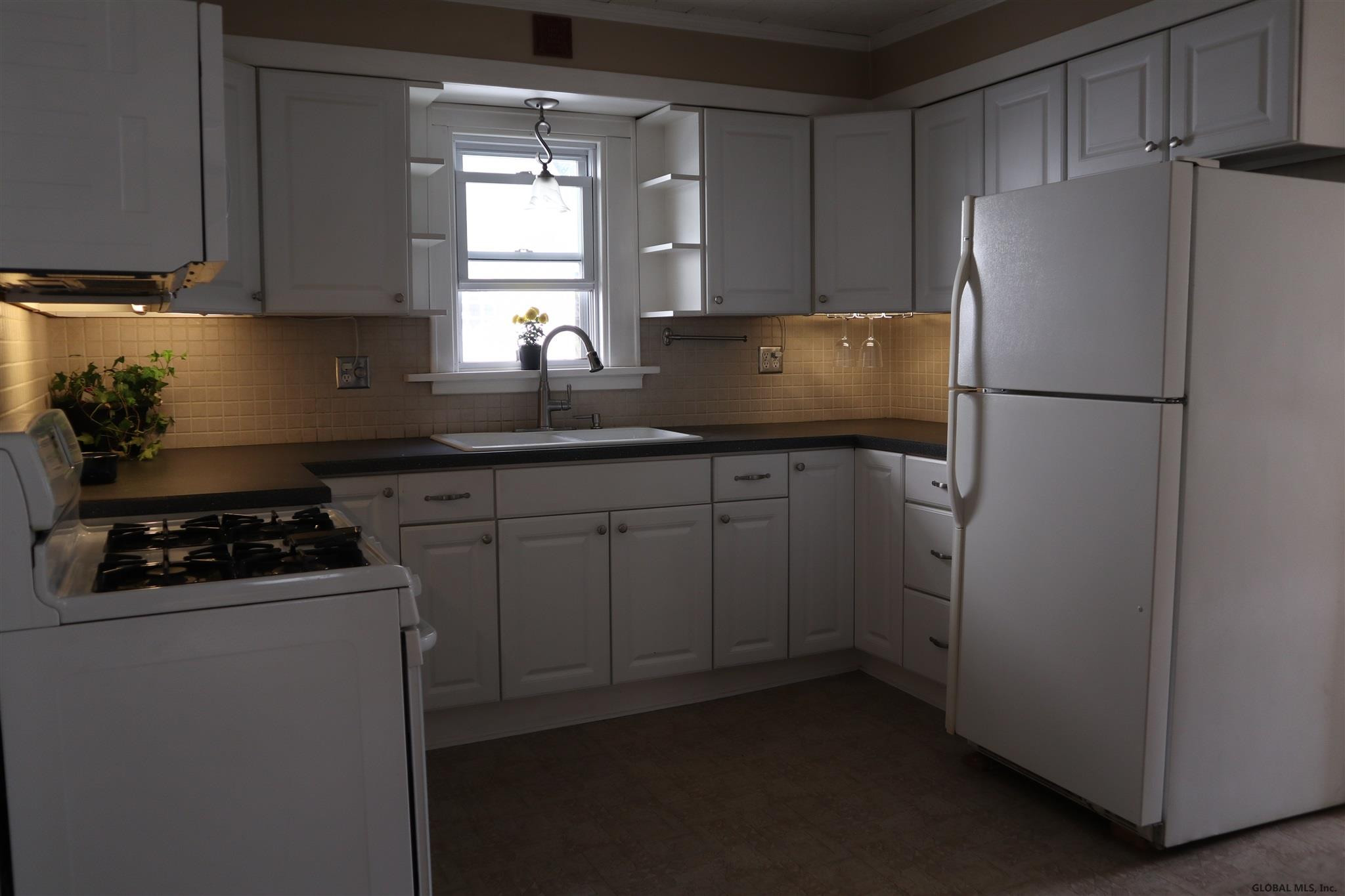 409 Vley Road Glenville, NY 12302 - Photo 4 of 34 Photo 4