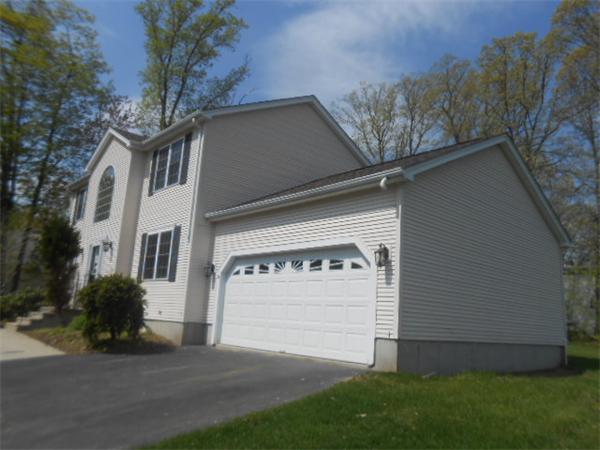 34 Peveril Road Cranston, RI 02921 - Photo 2 of 14 Gallery Image 2