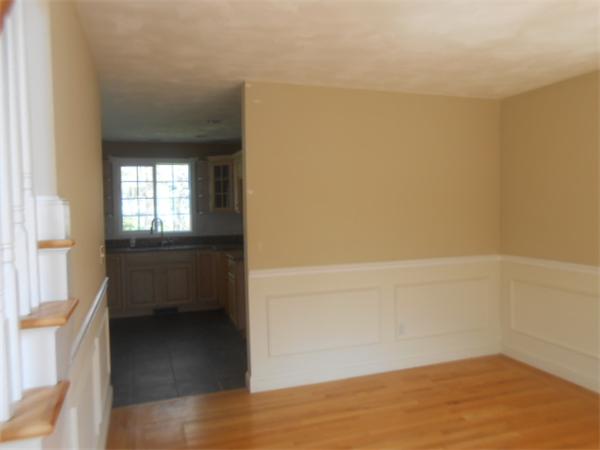 34 Peveril Road Cranston, RI 02921 - Photo 6 of 14 Gallery Image 6