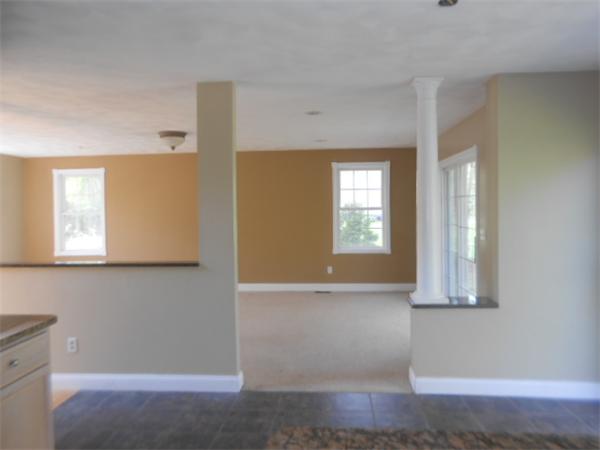34 Peveril Road Cranston, RI 02921 - Photo 7 of 14 Gallery Image 7