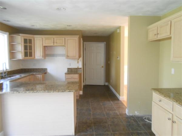 34 Peveril Road Cranston, RI 02921 - Photo 9 of 14 Gallery Image 9