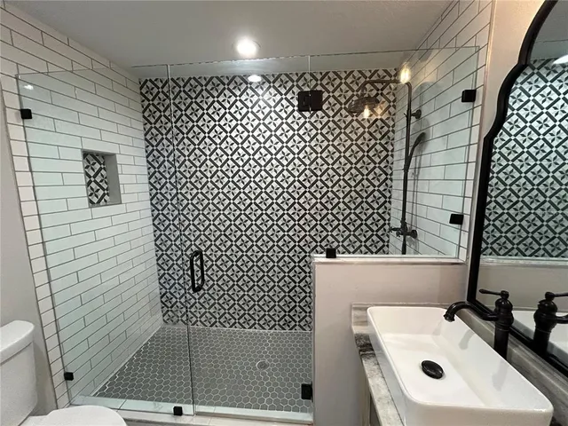 $3,000 | 2108 West Powhatan Avenue, Tampa, FL 33603