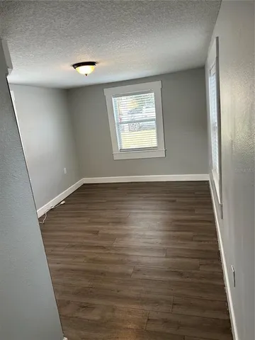 $3,000 | 2108 West Powhatan Avenue, Tampa, FL 33603