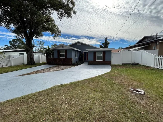 $3,000 | 2108 West Powhatan Avenue, Tampa, FL 33603