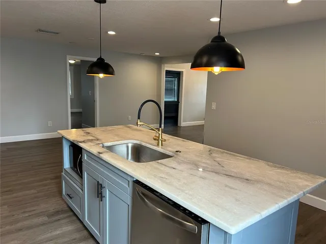 $3,000 | 2108 West Powhatan Avenue, Tampa, FL 33603