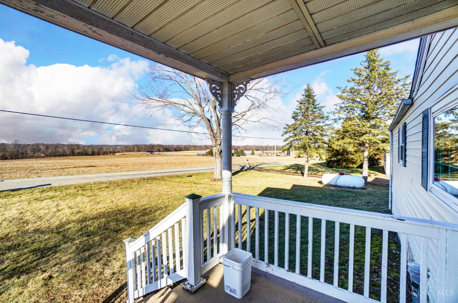 7081 Springfield Road Oxford, OH 45056 - Photo 2 of 23