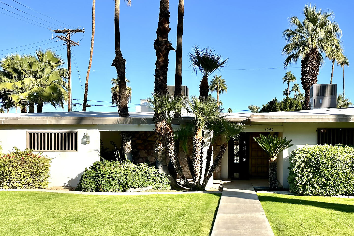 1040 Sagebrush Road Palm Springs, CA 92264 - Photo 4 of 66 04