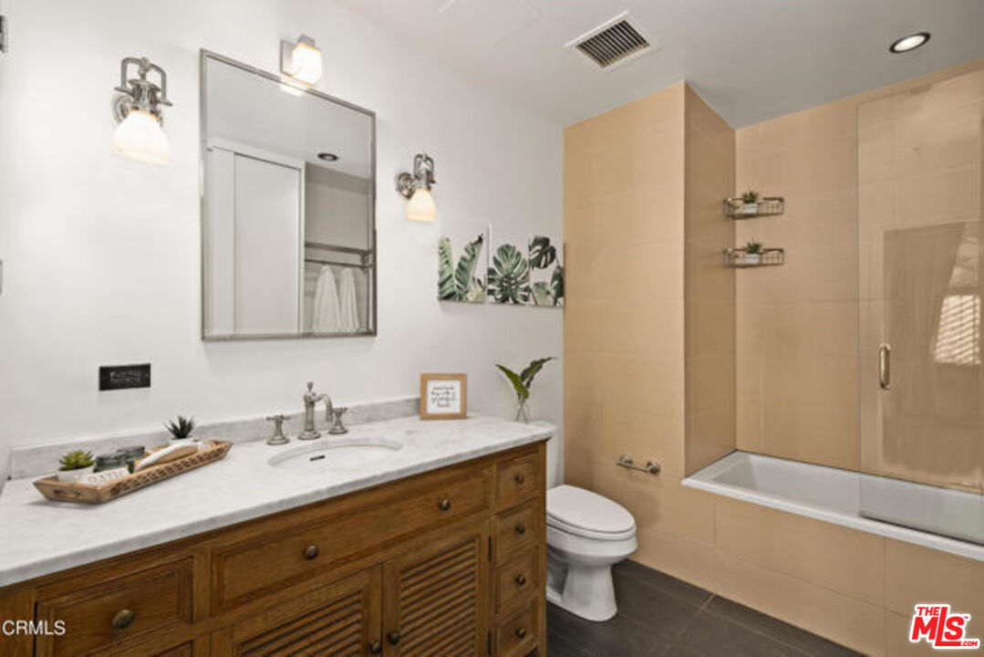 460 South Spring Street, Unit 601 Los Angeles, CA 90013 - Photo 12 of 18