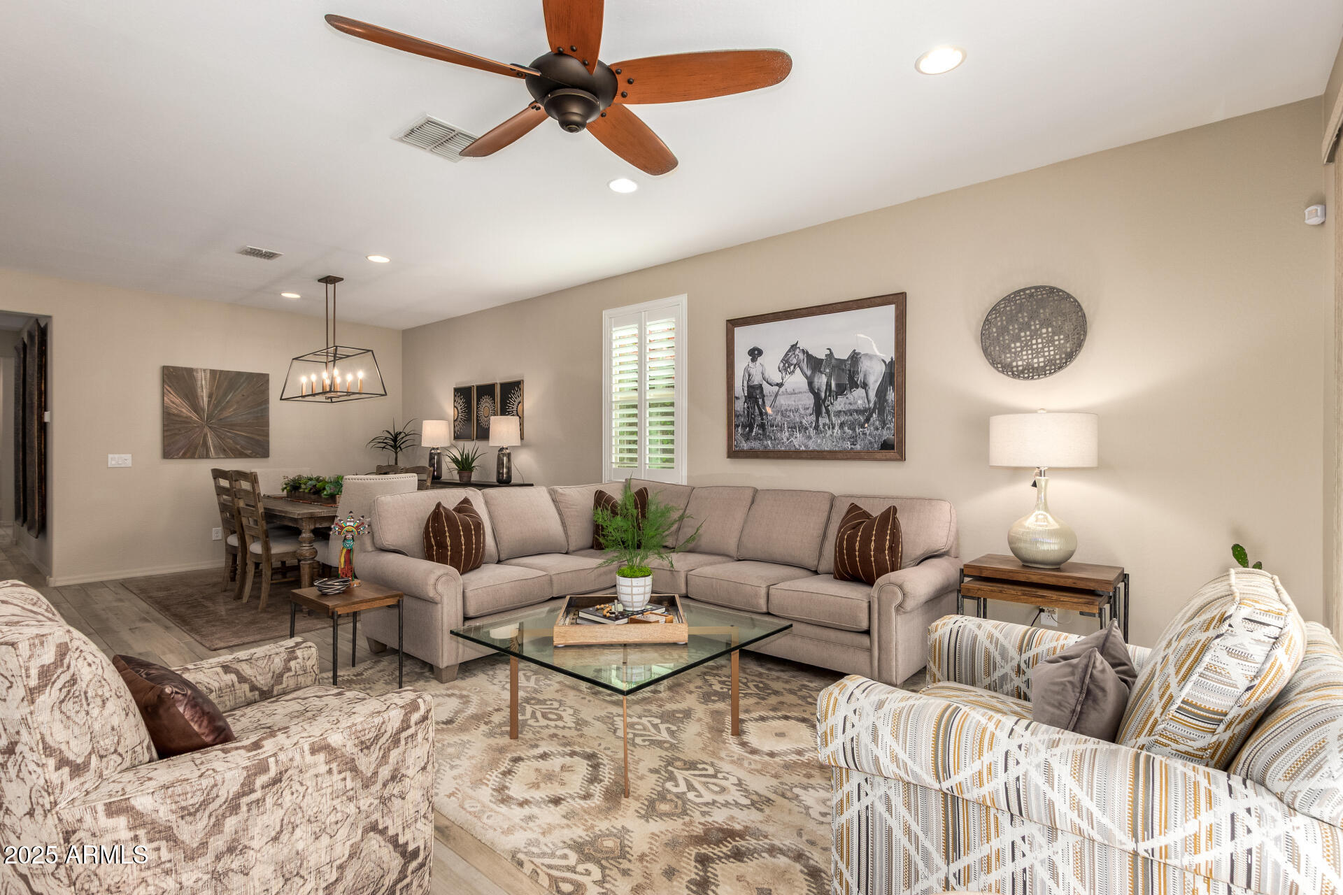 2445 East Beverly Road Phoenix, AZ 85042 - Photo 8 of 60 09 - Beverly