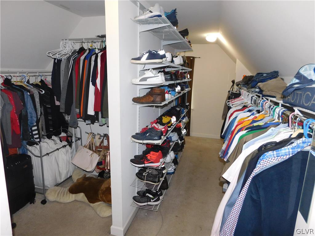 39 Lower Way Road Easton, PA 18045 - Photo 41 of 49 Master Bedroom Walk-In Closet