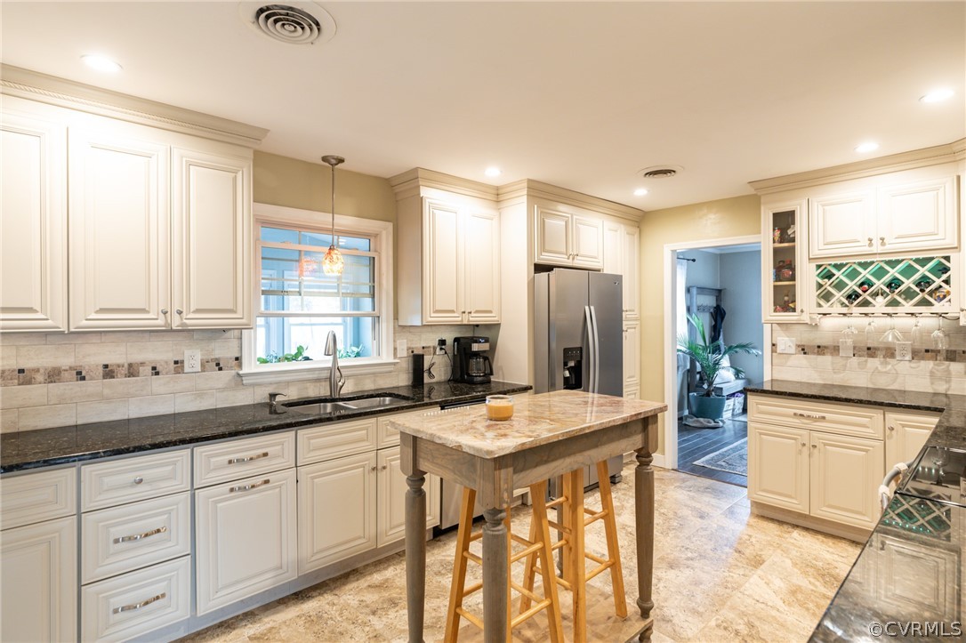 14010 Hensley Road Midlothian, VA 23112 - Photo 4 of 46 Gallery Image 4