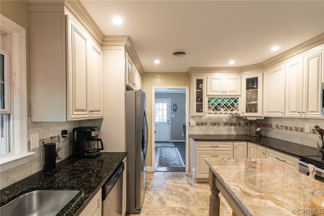 14010 Hensley Road Midlothian, VA 23112 - Photo 5 of 46 Gallery Image 5