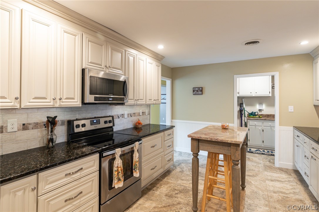 14010 Hensley Road Midlothian, VA 23112 - Photo 7 of 46 Gallery Image 7