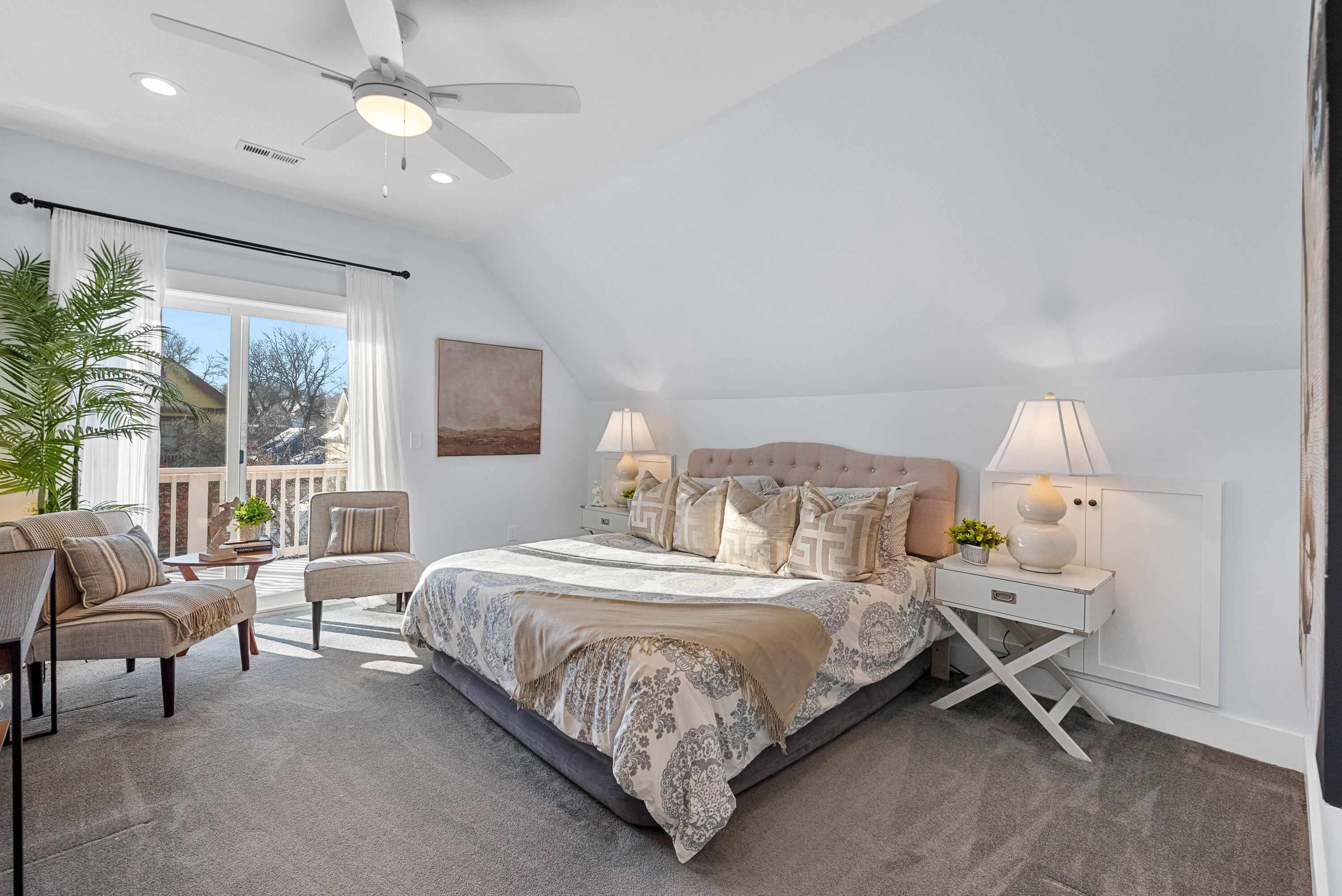 1926 East Bennett Avenue Milwaukee, WI 53207 - Photo 14 of 56 Primary Suite