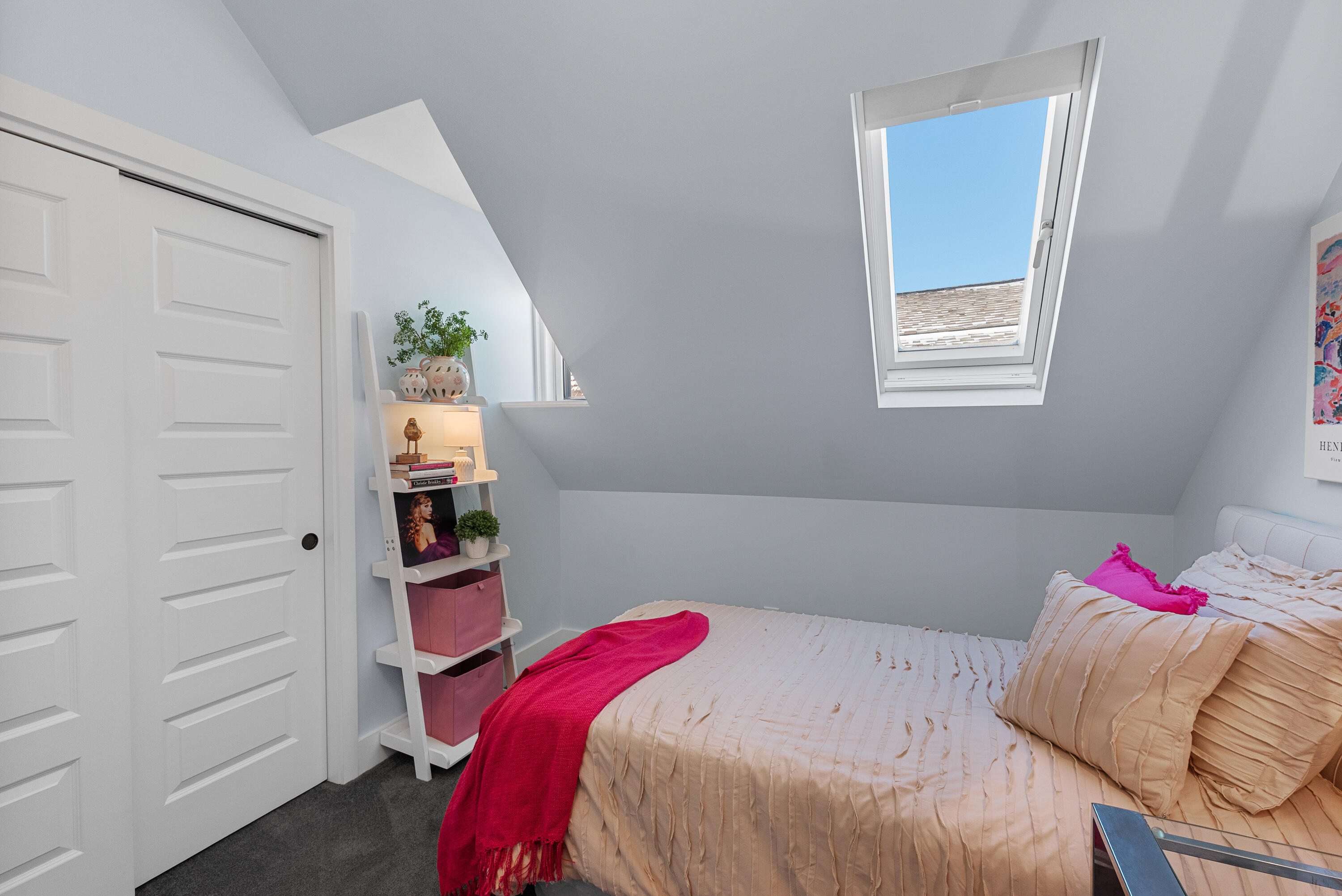 1926 East Bennett Avenue Milwaukee, WI 53207 - Photo 24 of 56 Skylight & Large Closet