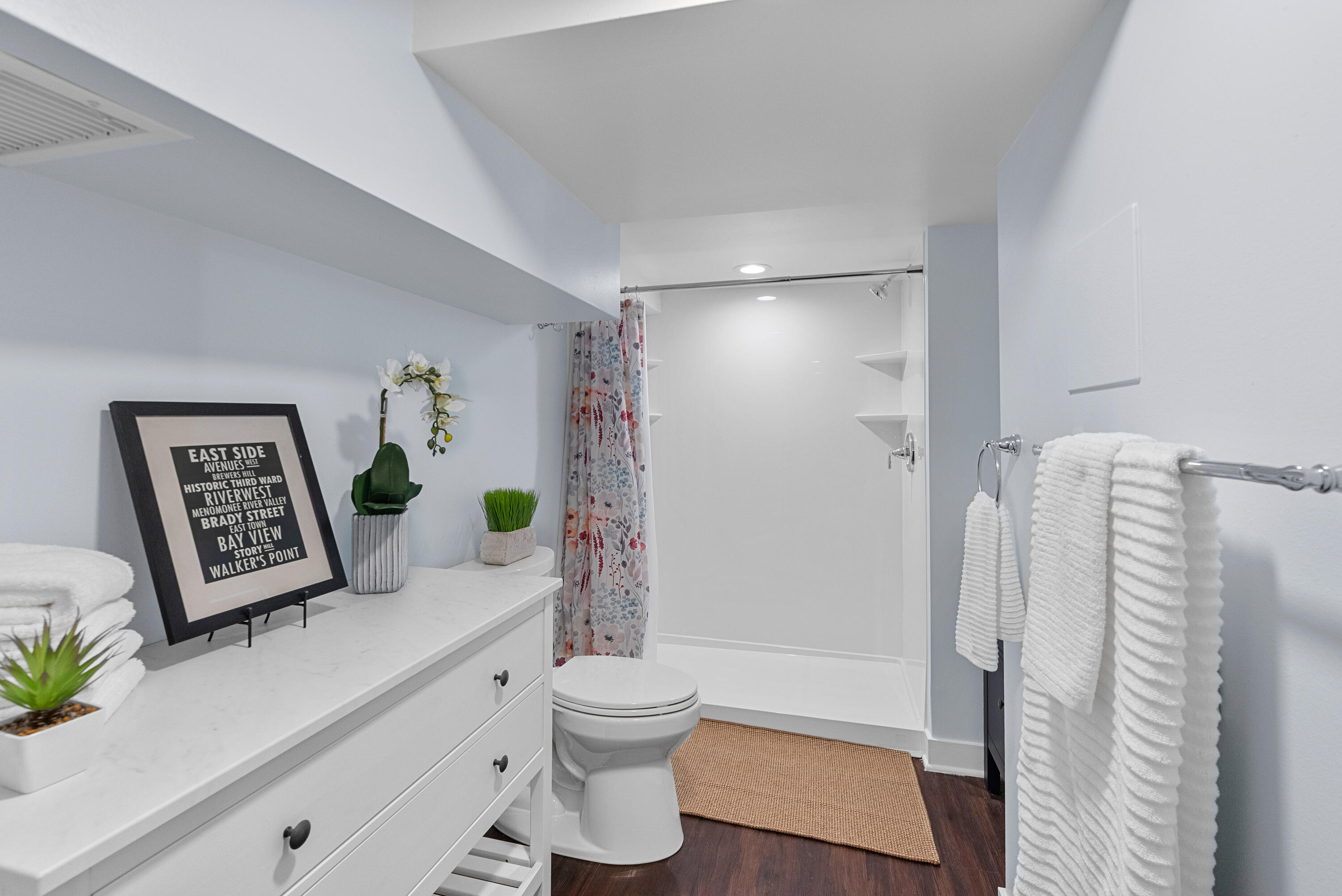 1926 East Bennett Avenue Milwaukee, WI 53207 - Photo 39 of 56 Lower Level Full Bath