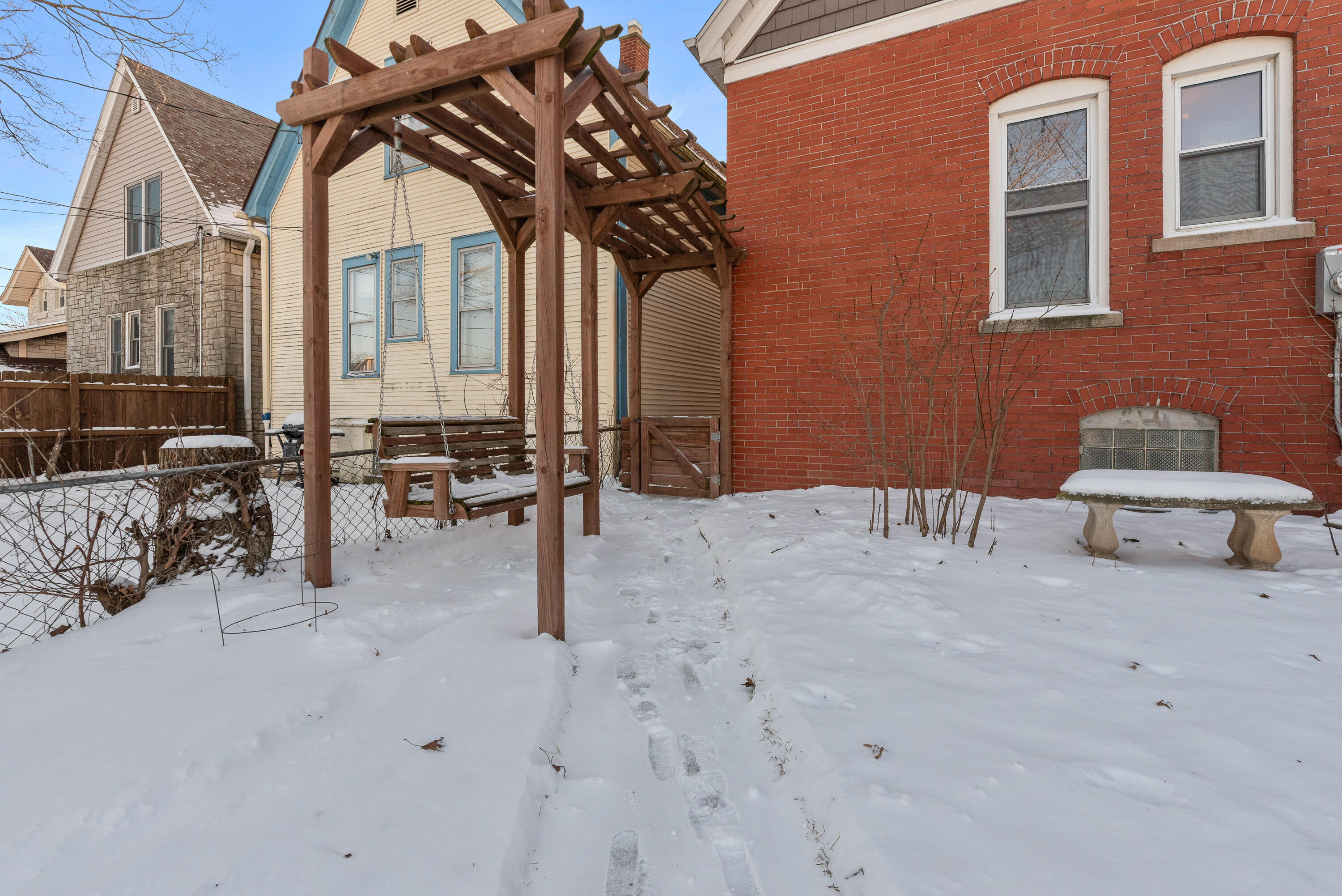 1926 East Bennett Avenue Milwaukee, WI 53207 - Photo 47 of 56 Built-In Swing