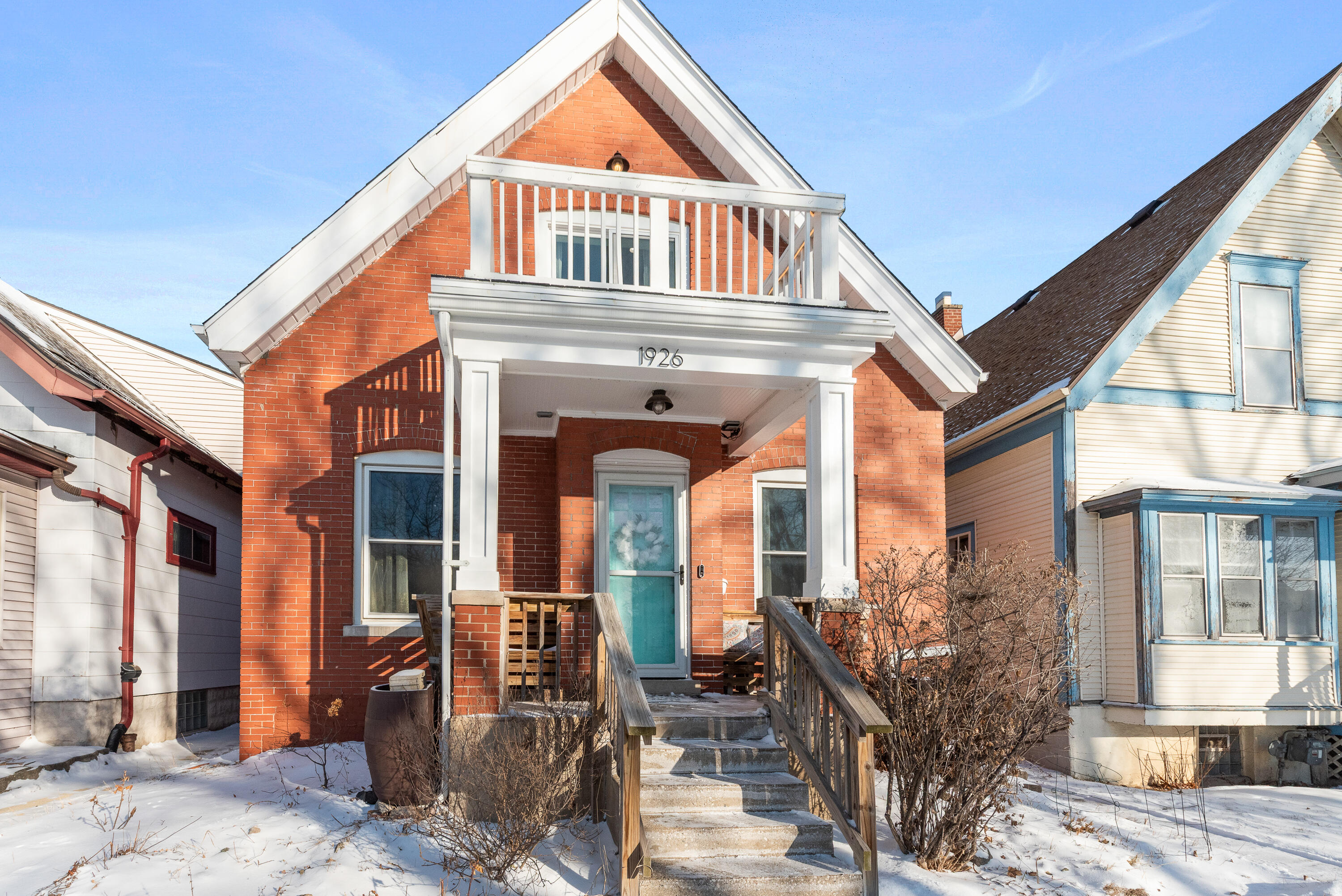 1926 East Bennett Avenue Milwaukee, WI 53207 - Photo 56 of 56 Come Home!