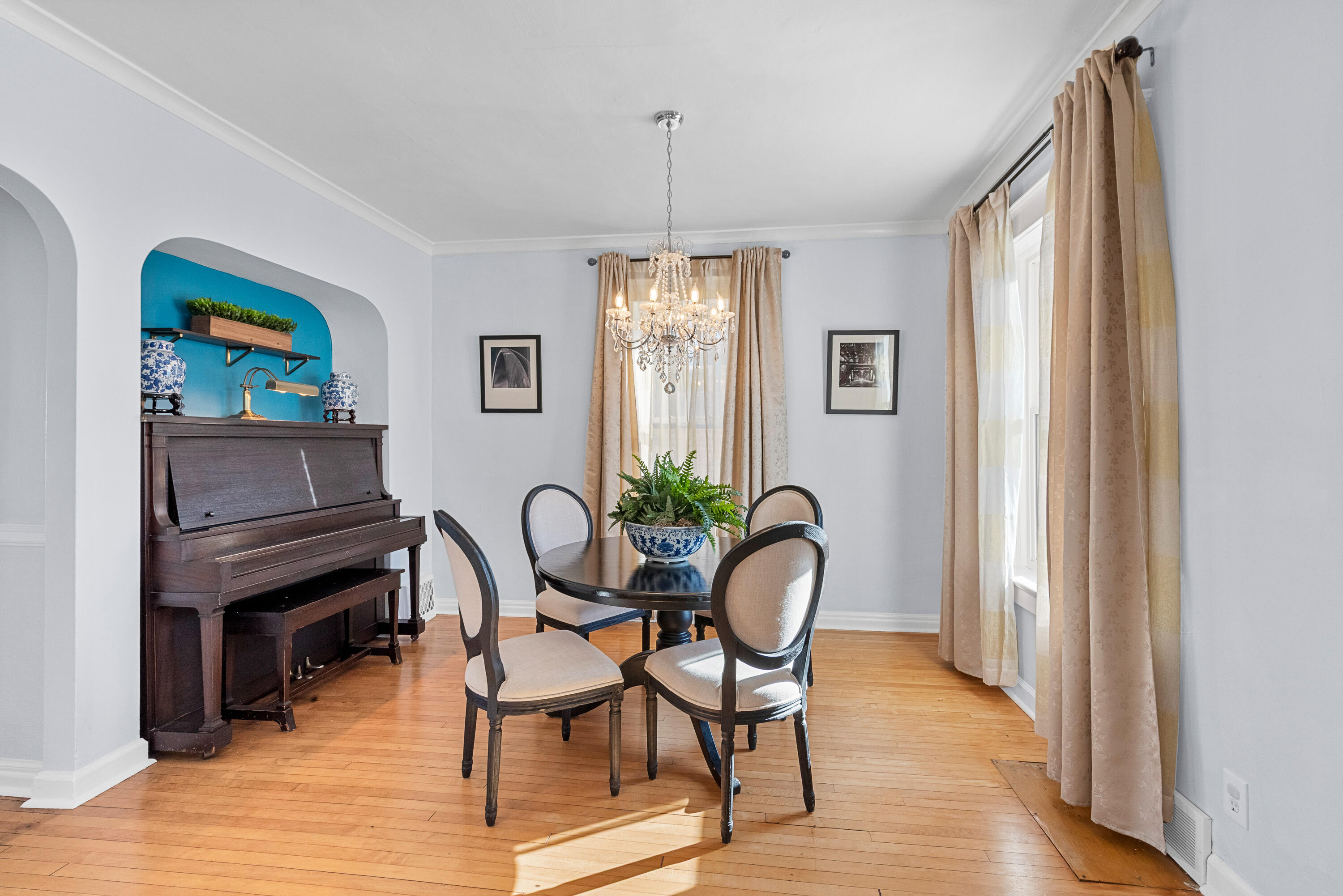 1926 East Bennett Avenue Milwaukee, WI 53207 - Photo 7 of 56 Dining Room