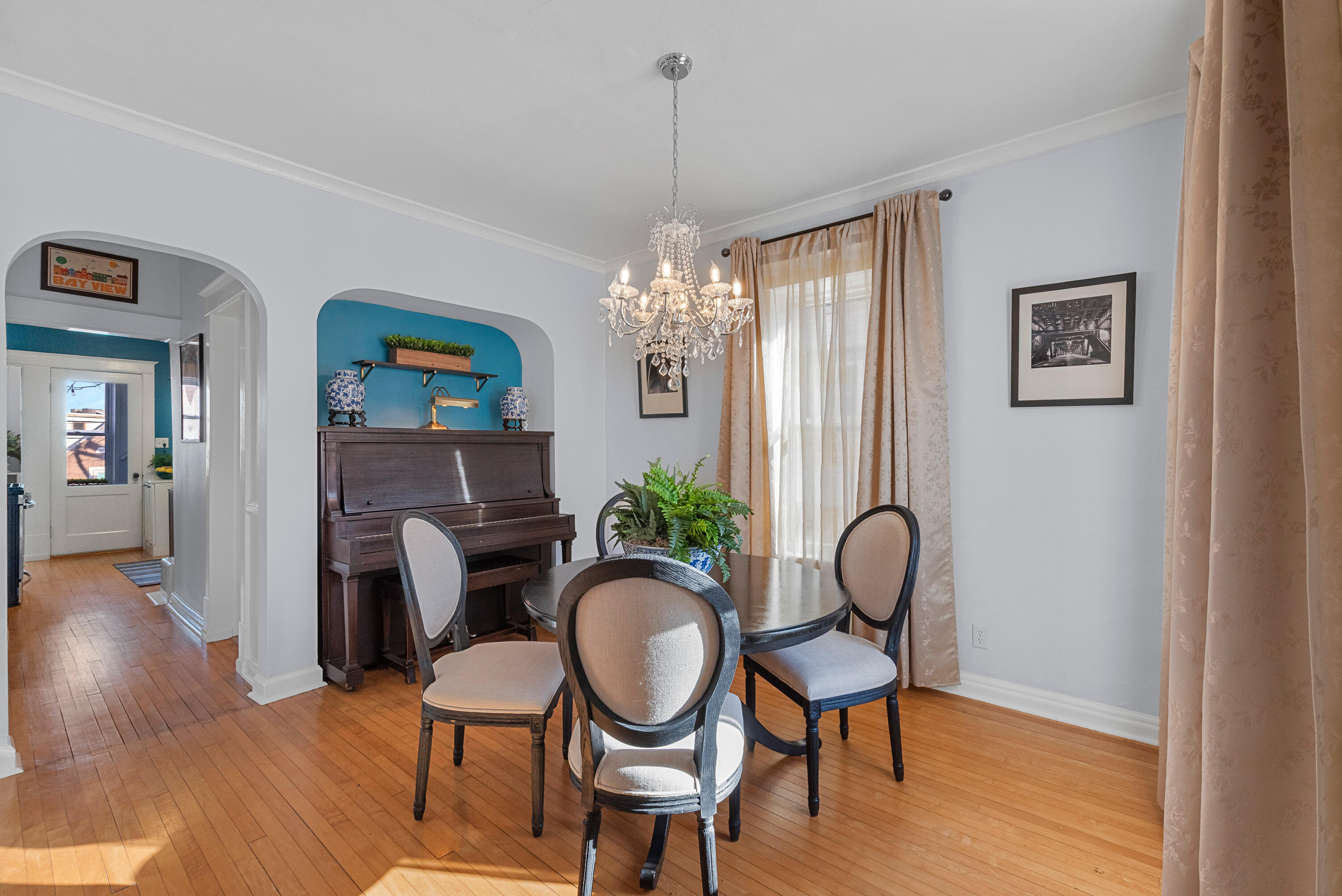 1926 East Bennett Avenue Milwaukee, WI 53207 - Photo 9 of 56 Vintage Chandelier