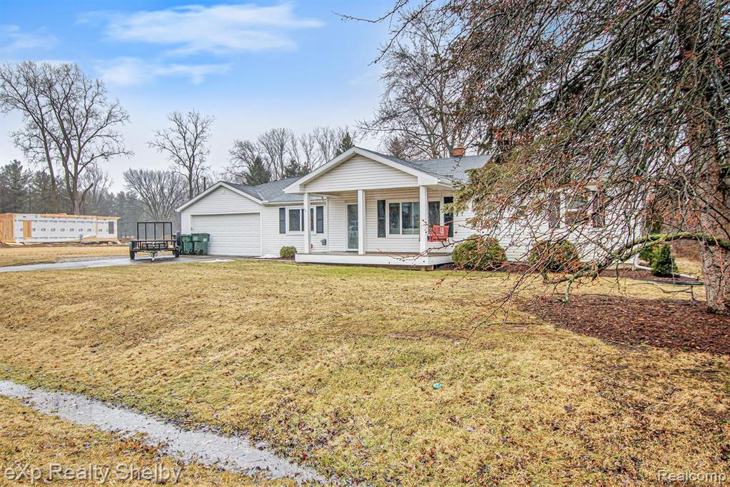1909 Grace Avenue Rochester Hills, MI 48309 - Photo 3 of 25