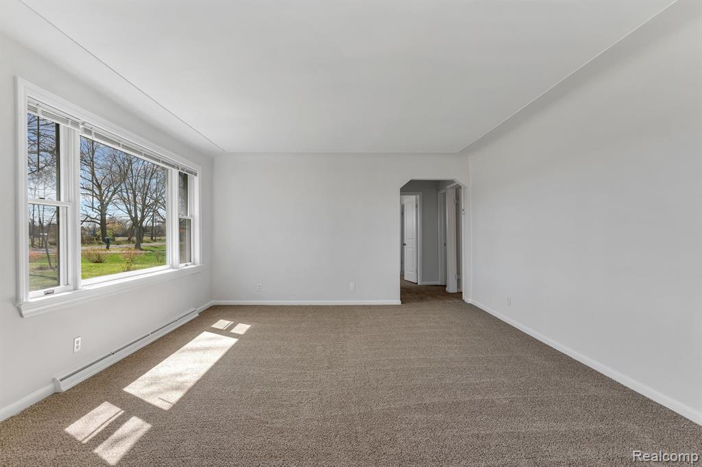 4148 Bennett Lake Road Fenton, MI 48430 - Photo 10 of 32