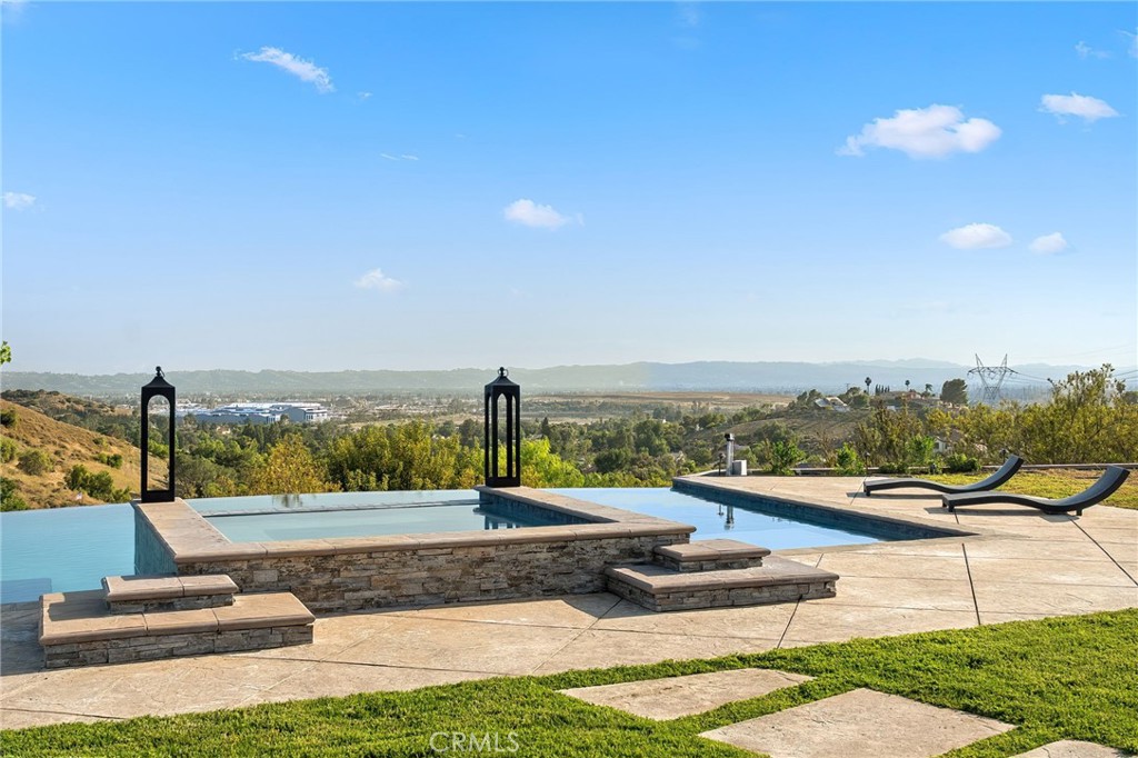 10727 West Stallion Ranch Road Shadow Hills, CA 91040 - Photo 32 of 43