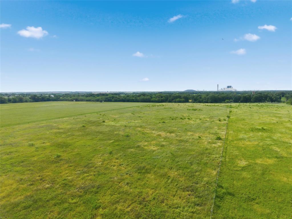 1898 Mt Moriah Road Riesel, TX 76682 - Photo 6 of 16 a view of an ocean from a yard