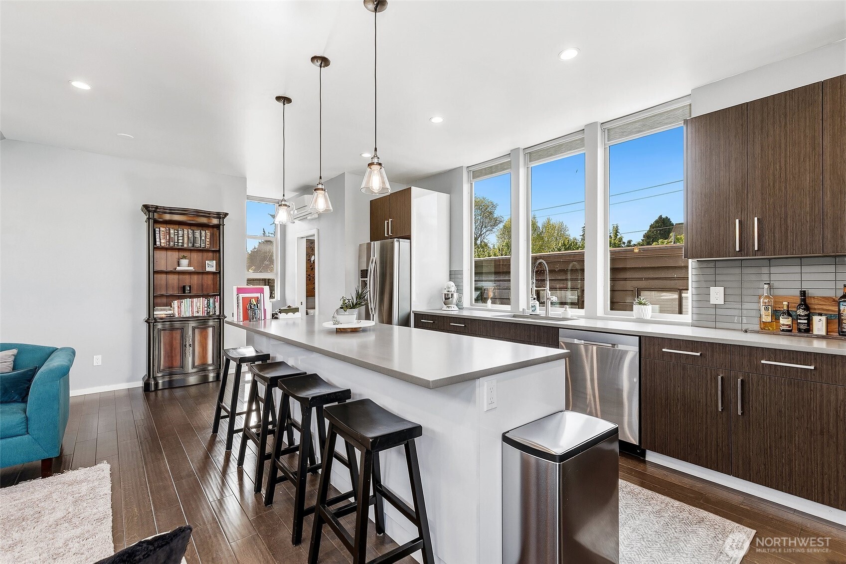 5953 Fauntleroy Way Southwest, Unit D Seattle, WA 98136 - Photo 12 of 29