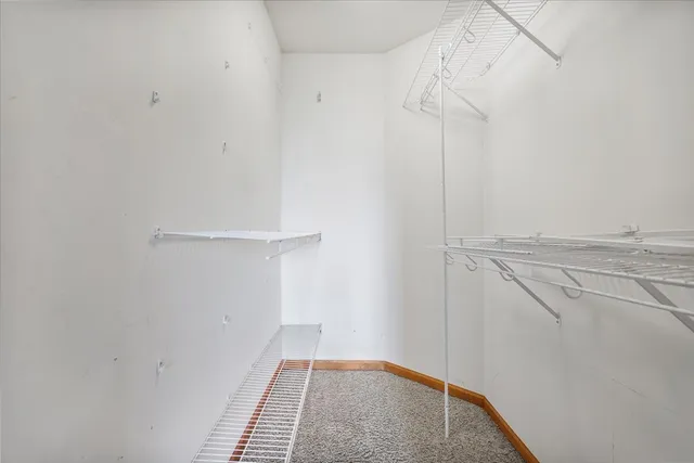 $200,000 | 2716 Westbrook Drive, Bloomington, IL 61705