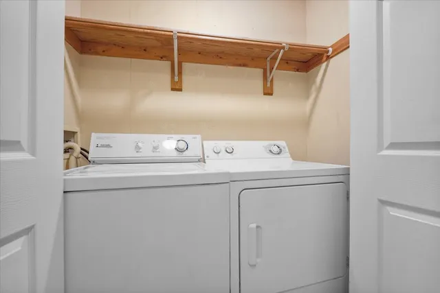 $200,000 | 2716 Westbrook Drive, Bloomington, IL 61705