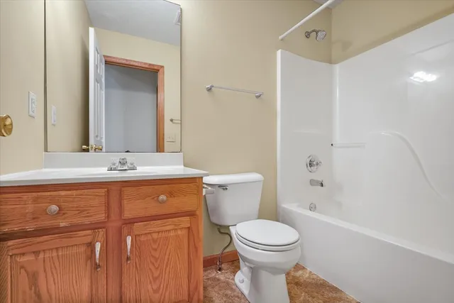 $200,000 | 2716 Westbrook Drive, Bloomington, IL 61705