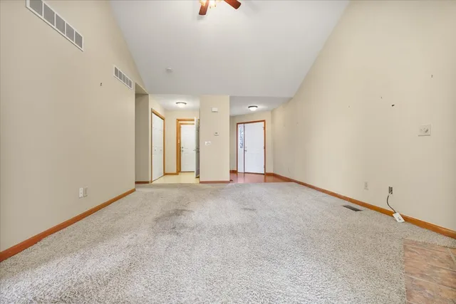 $200,000 | 2716 Westbrook Drive, Bloomington, IL 61705