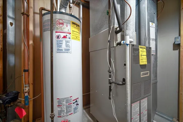 $200,000 | 2716 Westbrook Drive, Bloomington, IL 61705