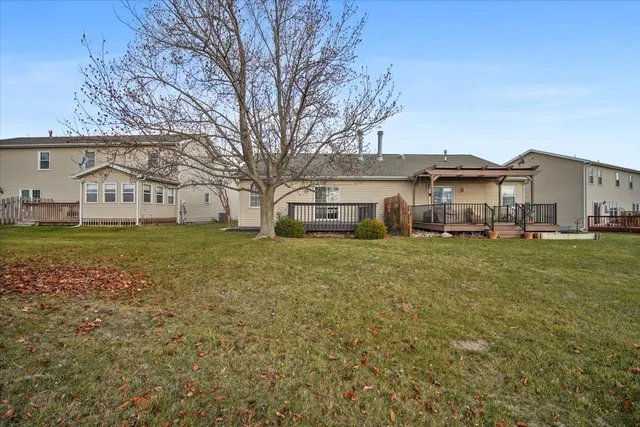 $200,000 | 2716 Westbrook Drive, Bloomington, IL 61705