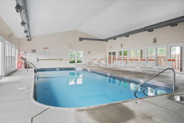 $200,000 | 2716 Westbrook Drive, Bloomington, IL 61705