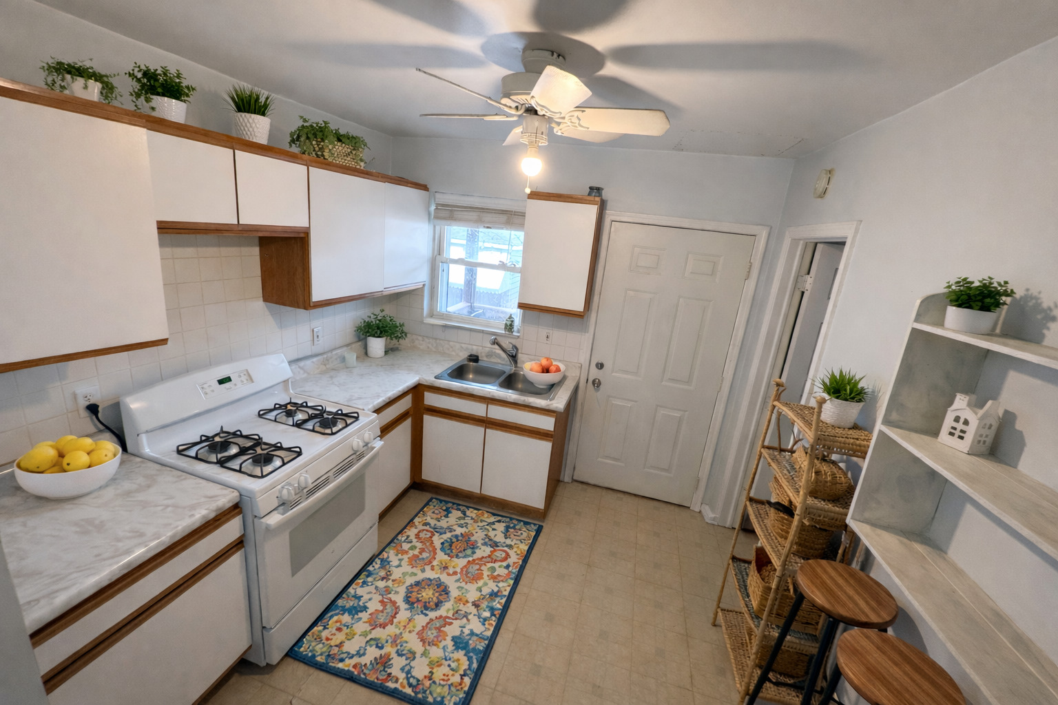 944 West 18th Street Chicago, IL 60608 - Photo 7 of 17