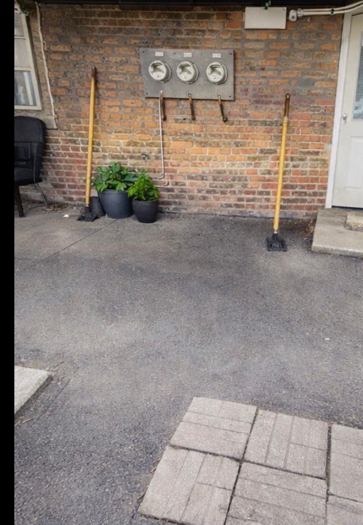 944 West 18th Street Chicago, IL 60608 - Photo 10 of 17