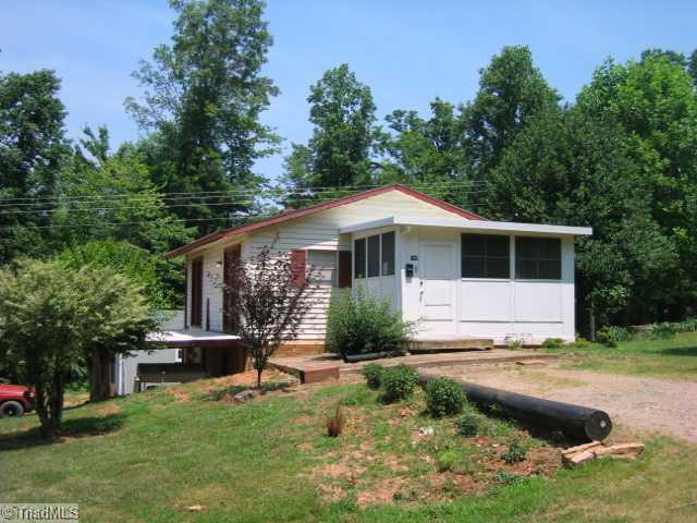 180 Oak Road Mayodan, NC 27027 - Photo 2 of 5 Exterior Front.