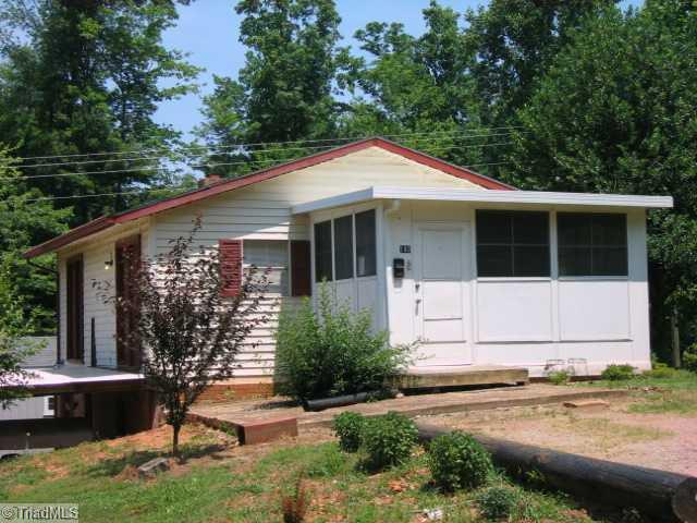 180 Oak Road Mayodan, NC 27027 - Photo 3 of 5 Exterior Front.