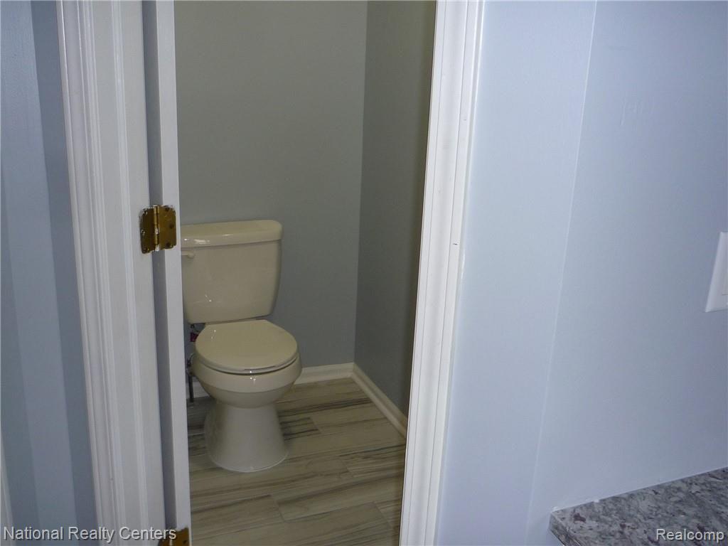 5800 Hathaway Road Canton, MI 48187 - Photo 14 of 27 P1050491.JPG